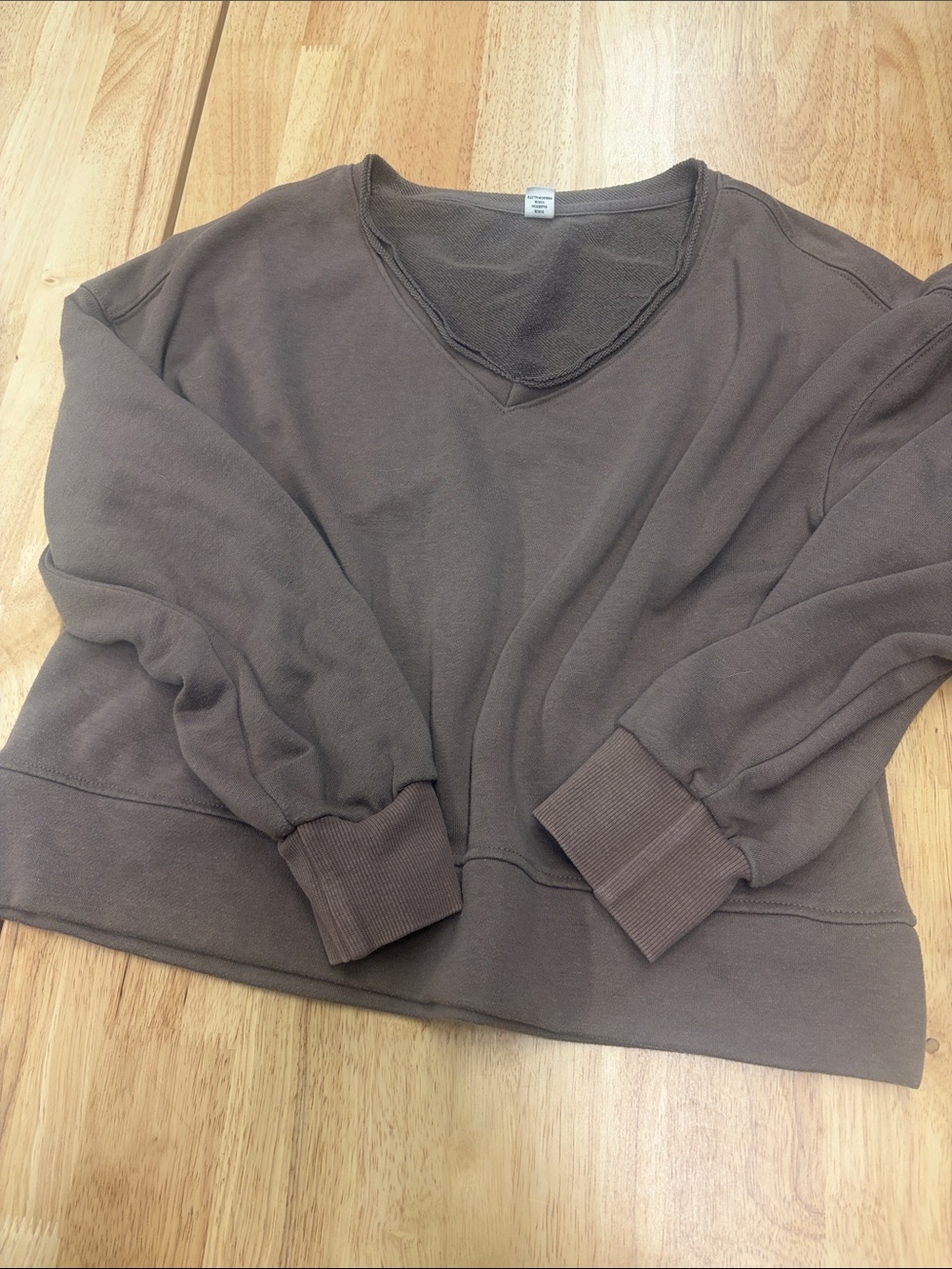 Women's V-Neck Pullover Sweater in Taupe
